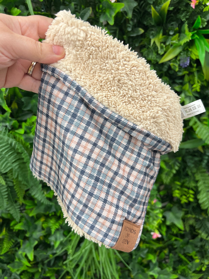 OUTLET - Tealing Smart plaid Dog Snood - size Large
