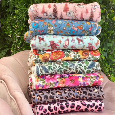 Christmas Candyland Snuggle Blanket - No Poppers