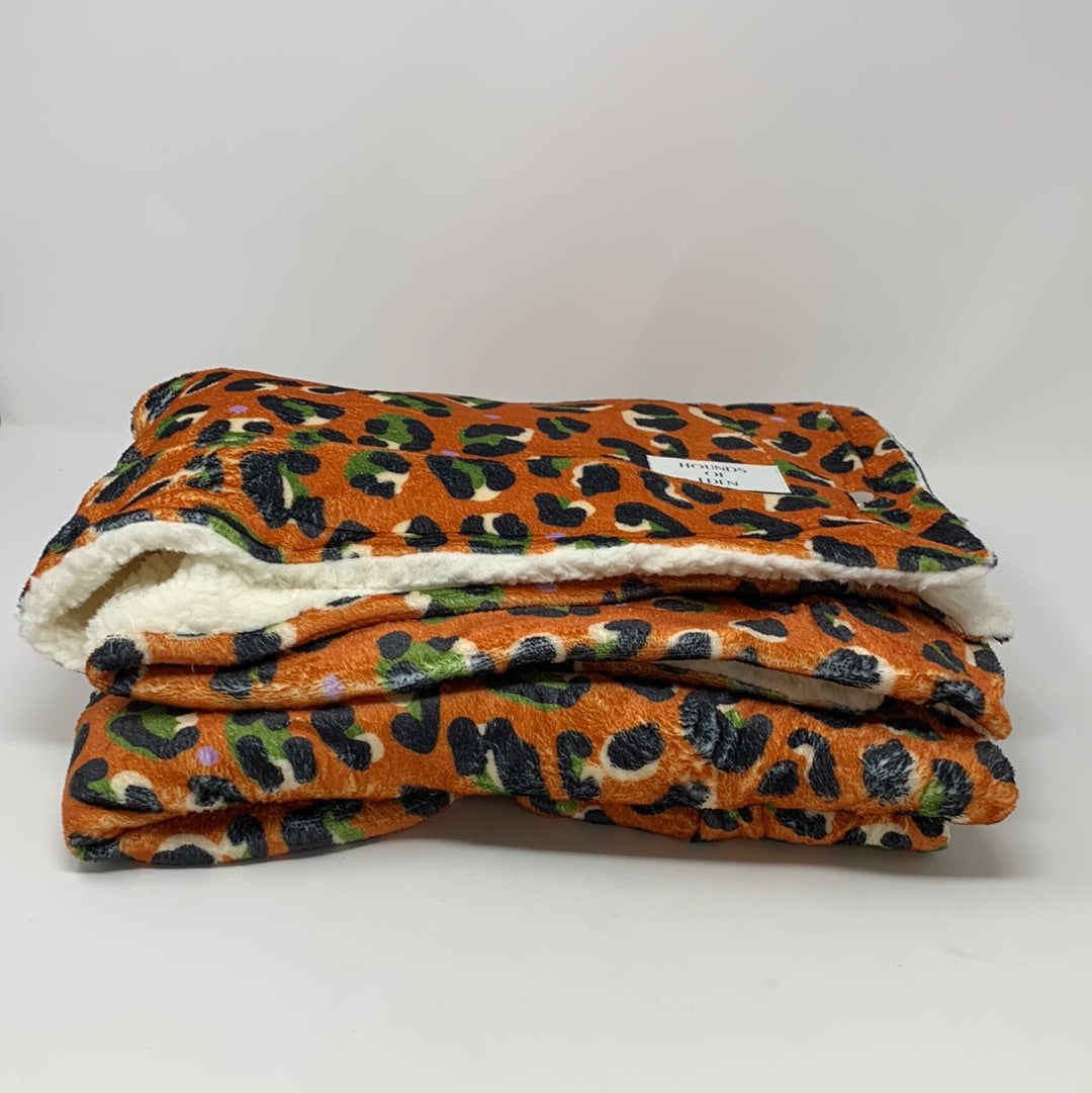 OUTLET-BURNT ORANGE LEOPARD SNUGGLE BLANKET-0142