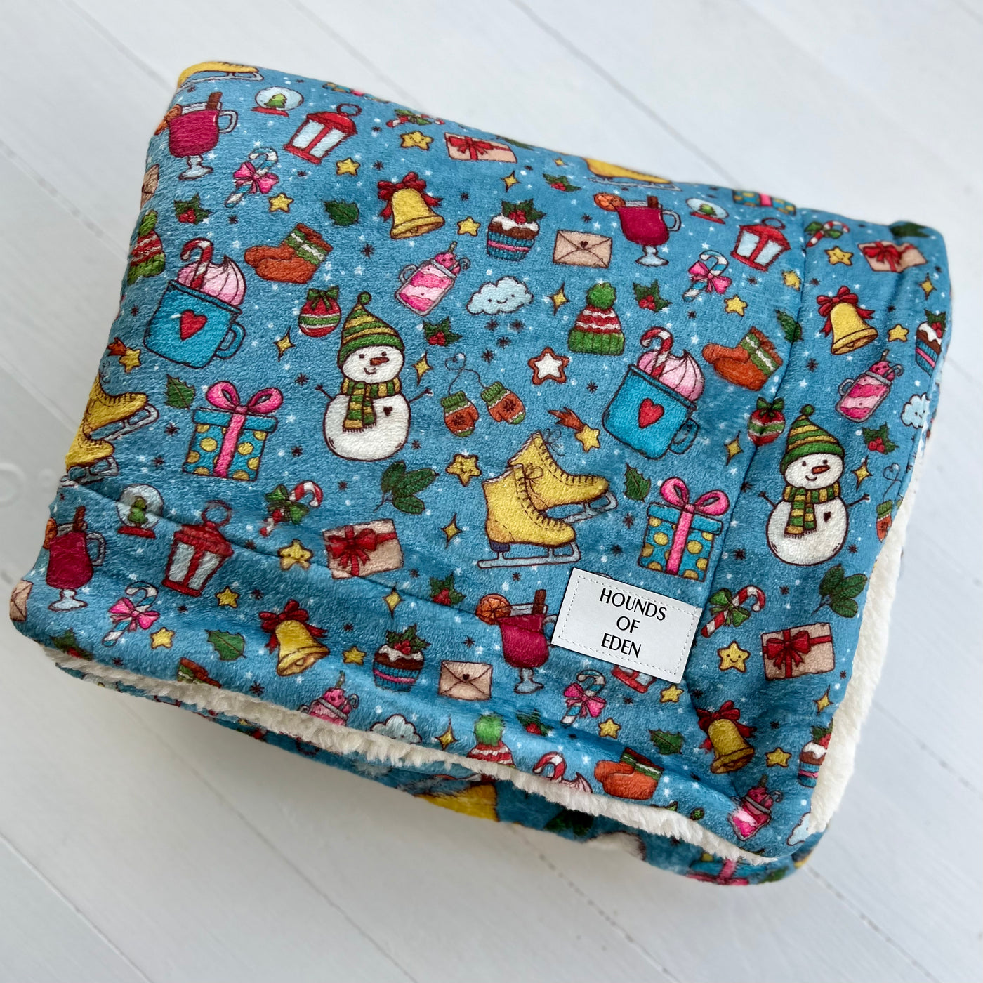 Christmas Candyland Snuggle Blanket - No Poppers