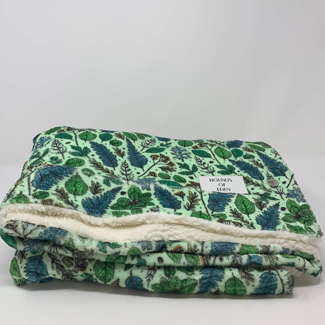 OUTLET-FERNTASTIC SNUGGLE BLANKET-0132