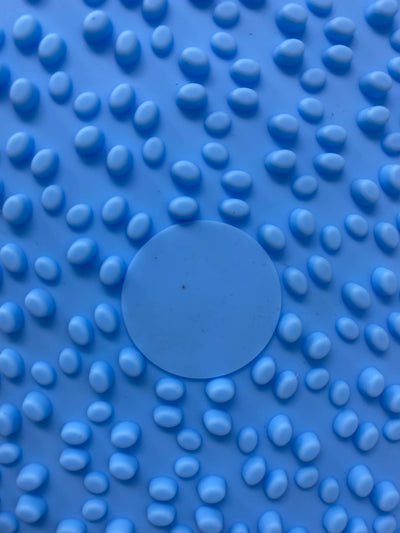 Outlet - BLUE MUNCHIE MAT WITH SUCTION CUPS - 0065