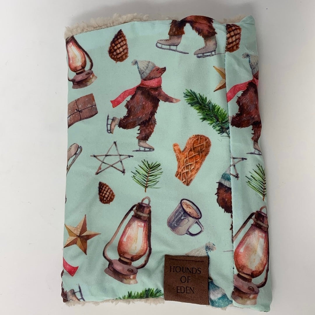 OUTLET-MEDIUM TEDDY IT'S COLD OUTSIDE DOG SNOOD-0129
