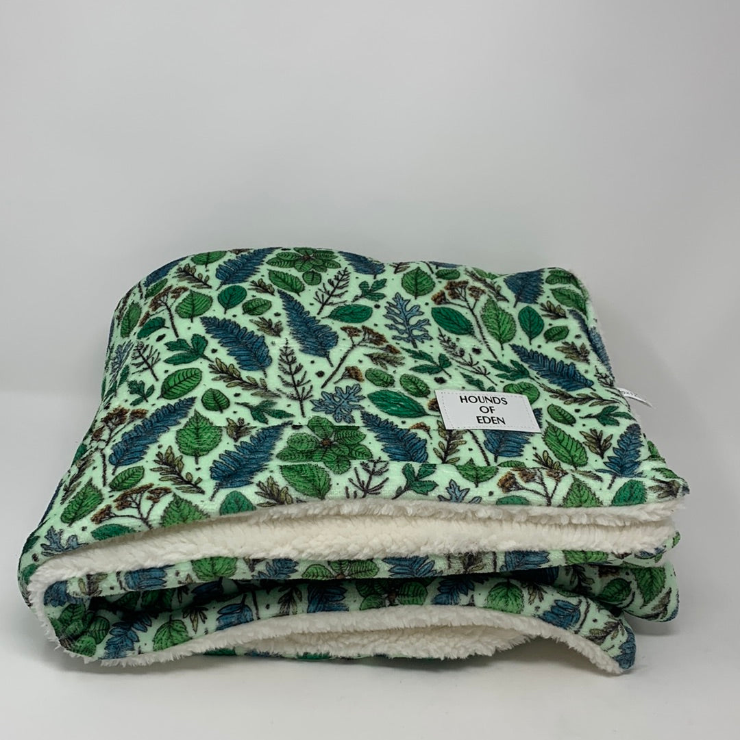 OUTLET-FERNTASTIC SNUGGLE BLANKET-0131