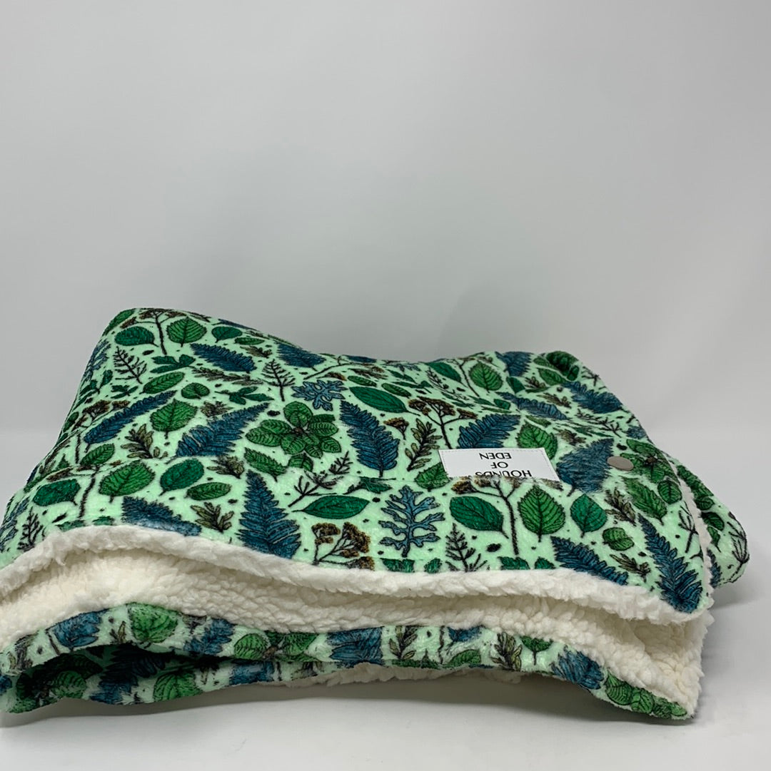OUTLET-FERNTASTIC SNUGGLE BLANKET-0148