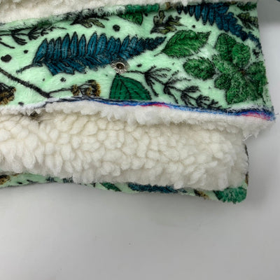 OUTLET-FERNTASTIC SNUGGLE BLANKET-0136