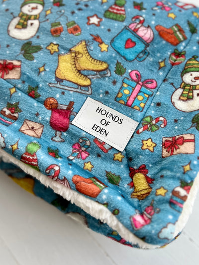 Christmas Candyland Snuggle Blanket - No Poppers